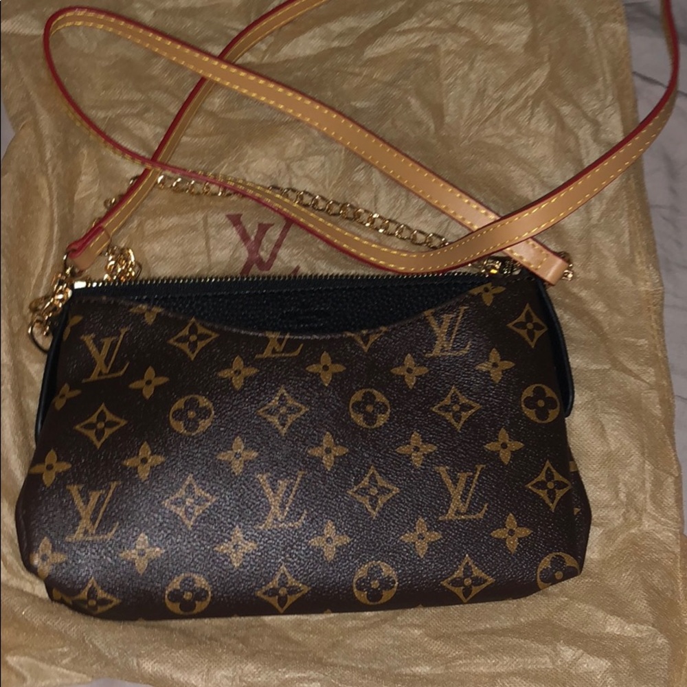 Cross body purse